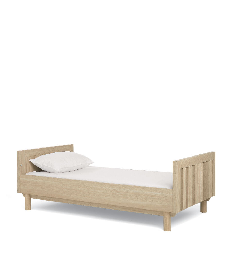Oska 2 Piece Cotbed Set with Wardrobe- Oak image number 6