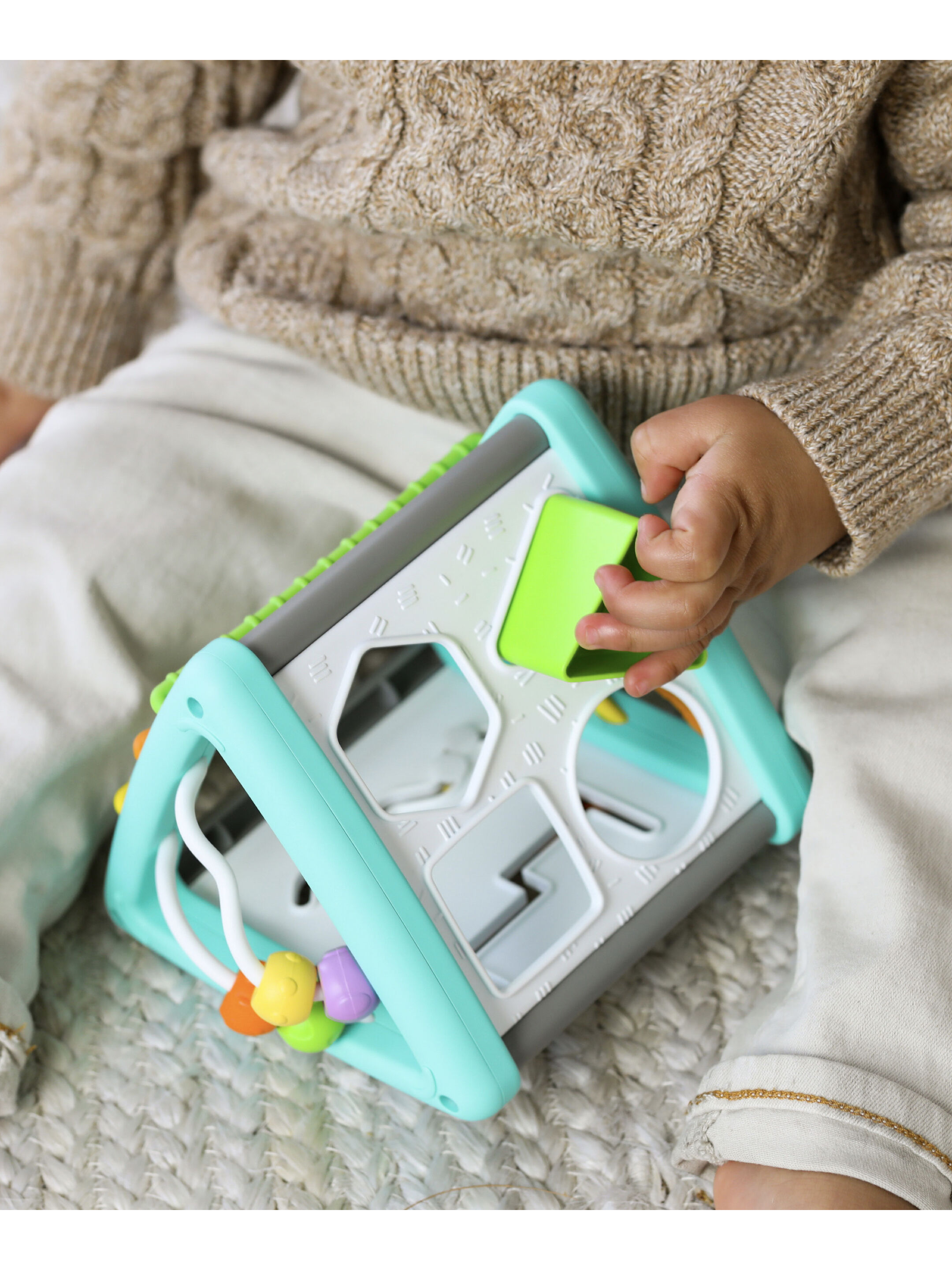 Infantino Activity Triangle & Shape Sorter image number 3