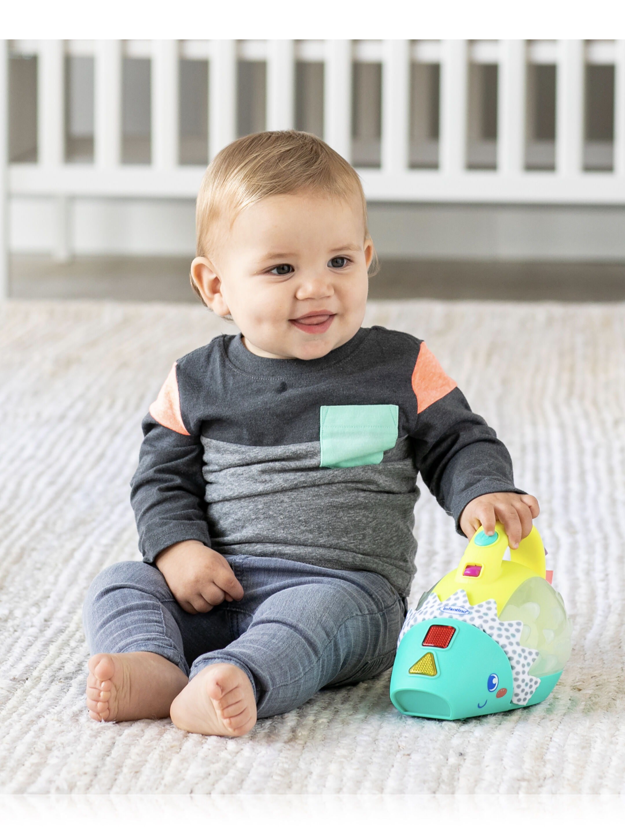 Infantino Push and Pop Musical Light-Up Mini Vac image number 3