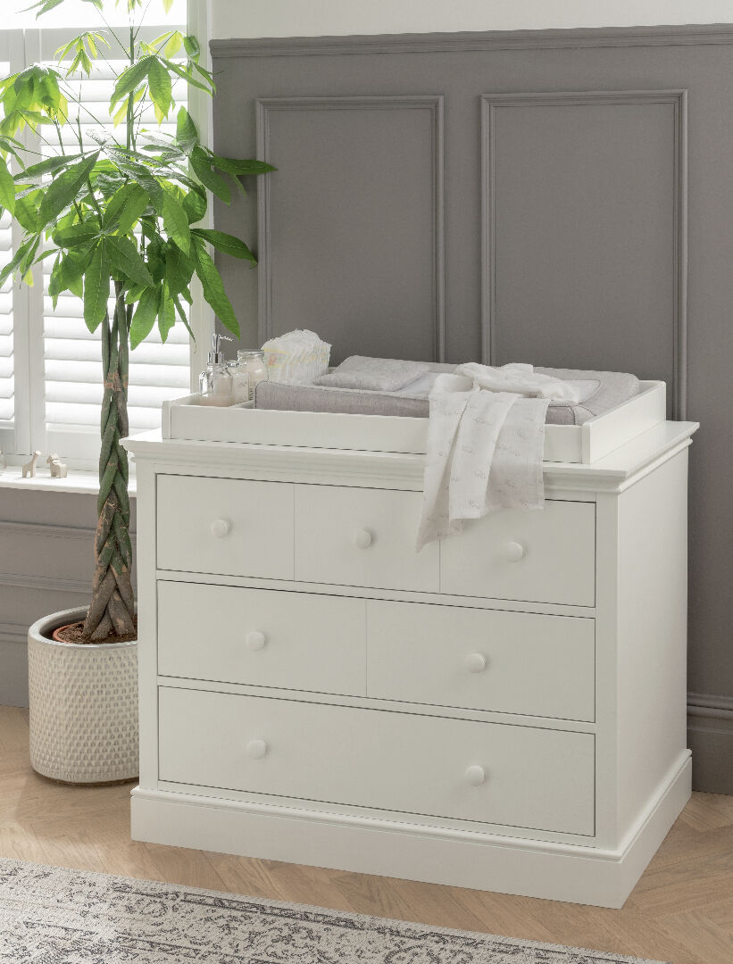 Oxford Wooden 6 Drawer Dresser & Baby Changing Unit - White image number 1