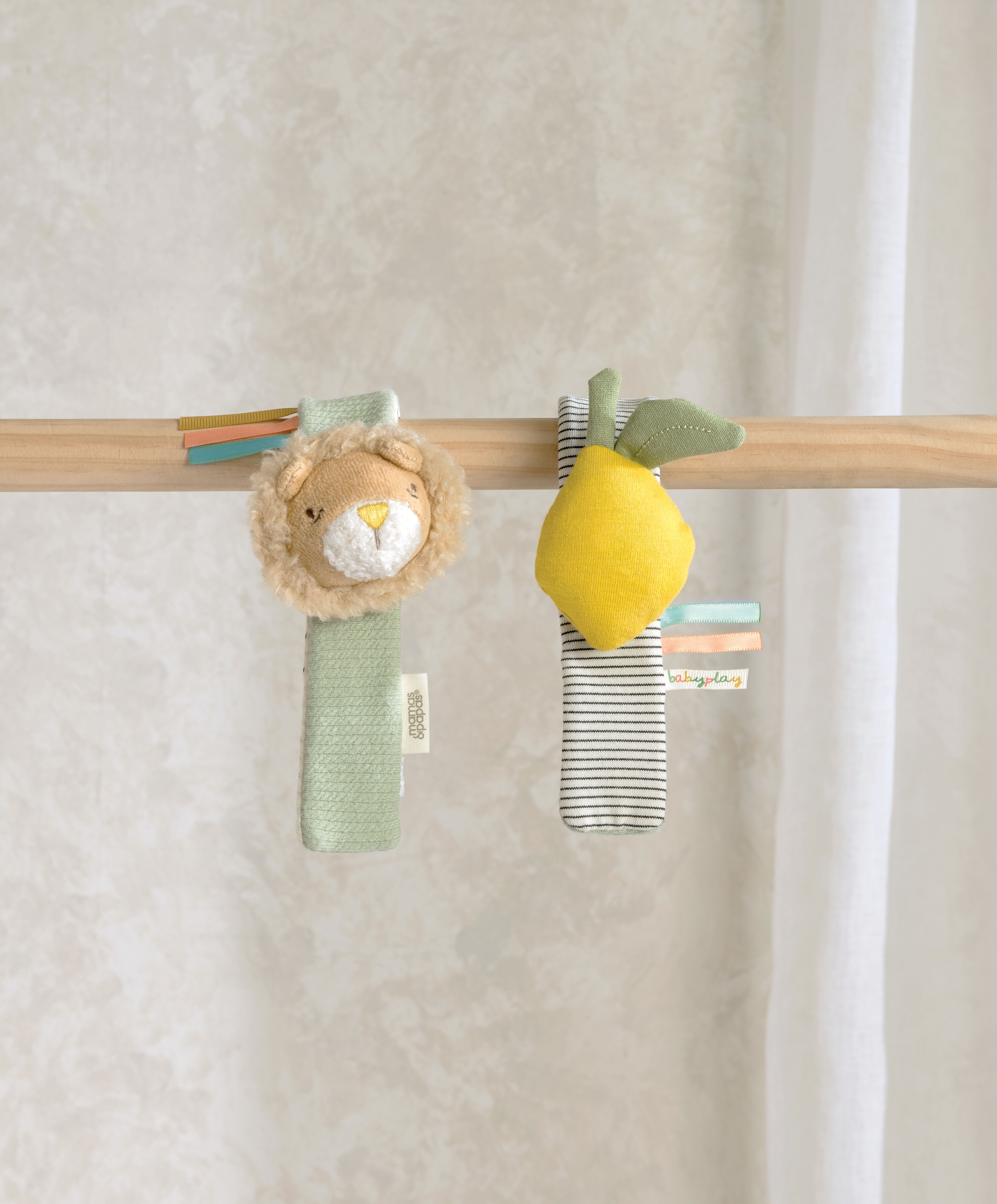 2PK Wrist Rattle - Lion/lemon image number 1