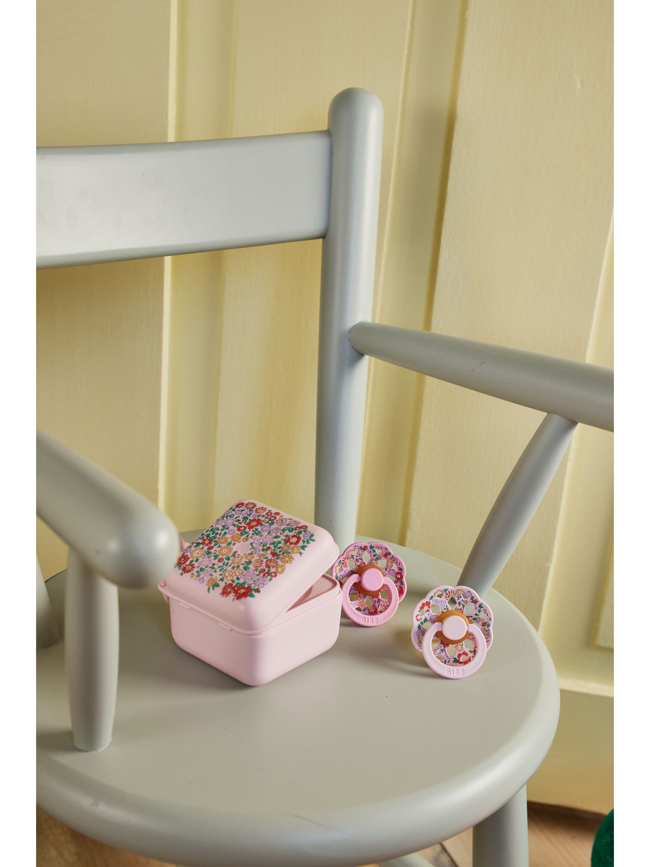 BIBS X Liberty Pacifier Box Oscar Meadow Blossom image number 5