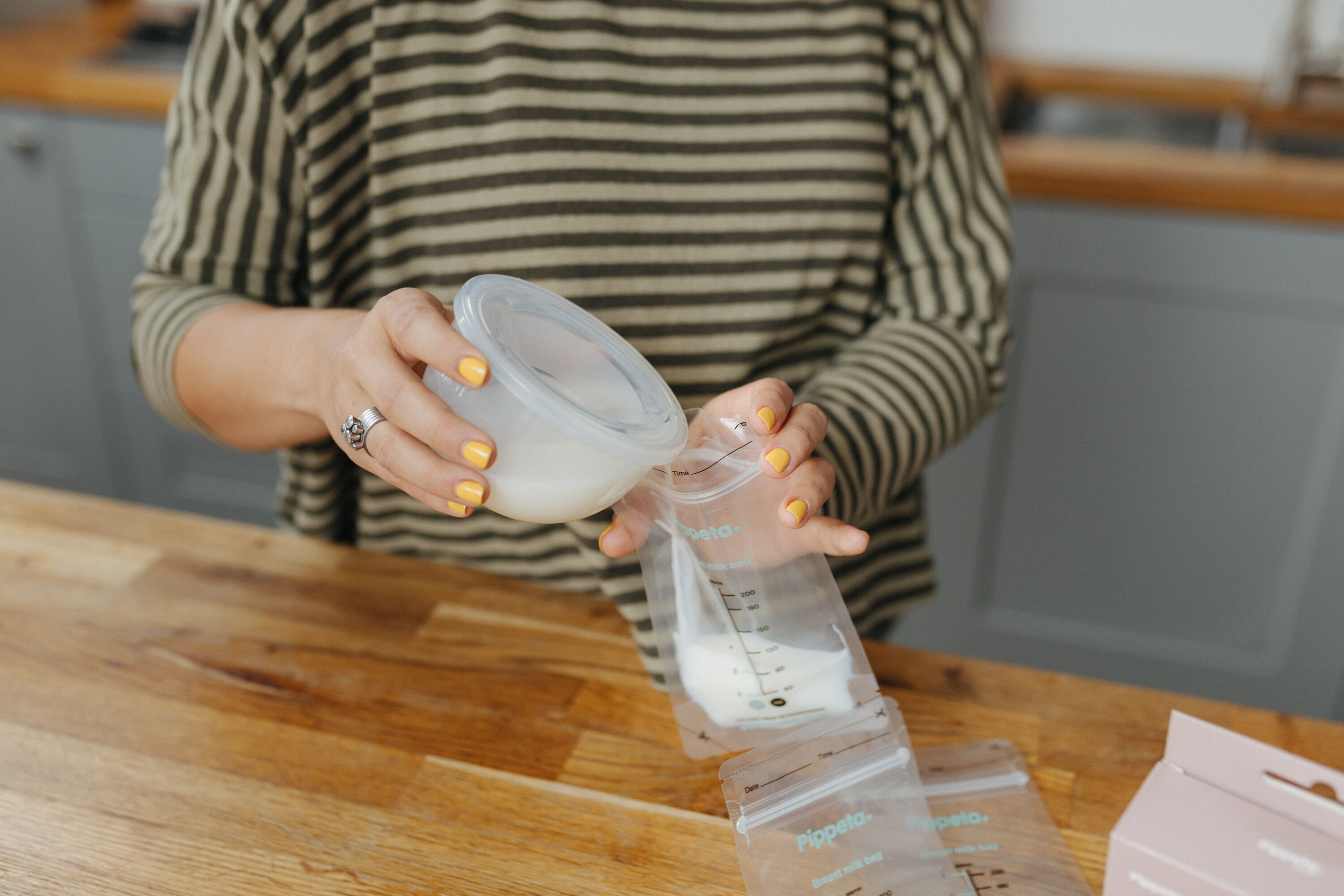 Pippeta Breast Milk Storage Bags 200ml - 30 Pieces image number 2