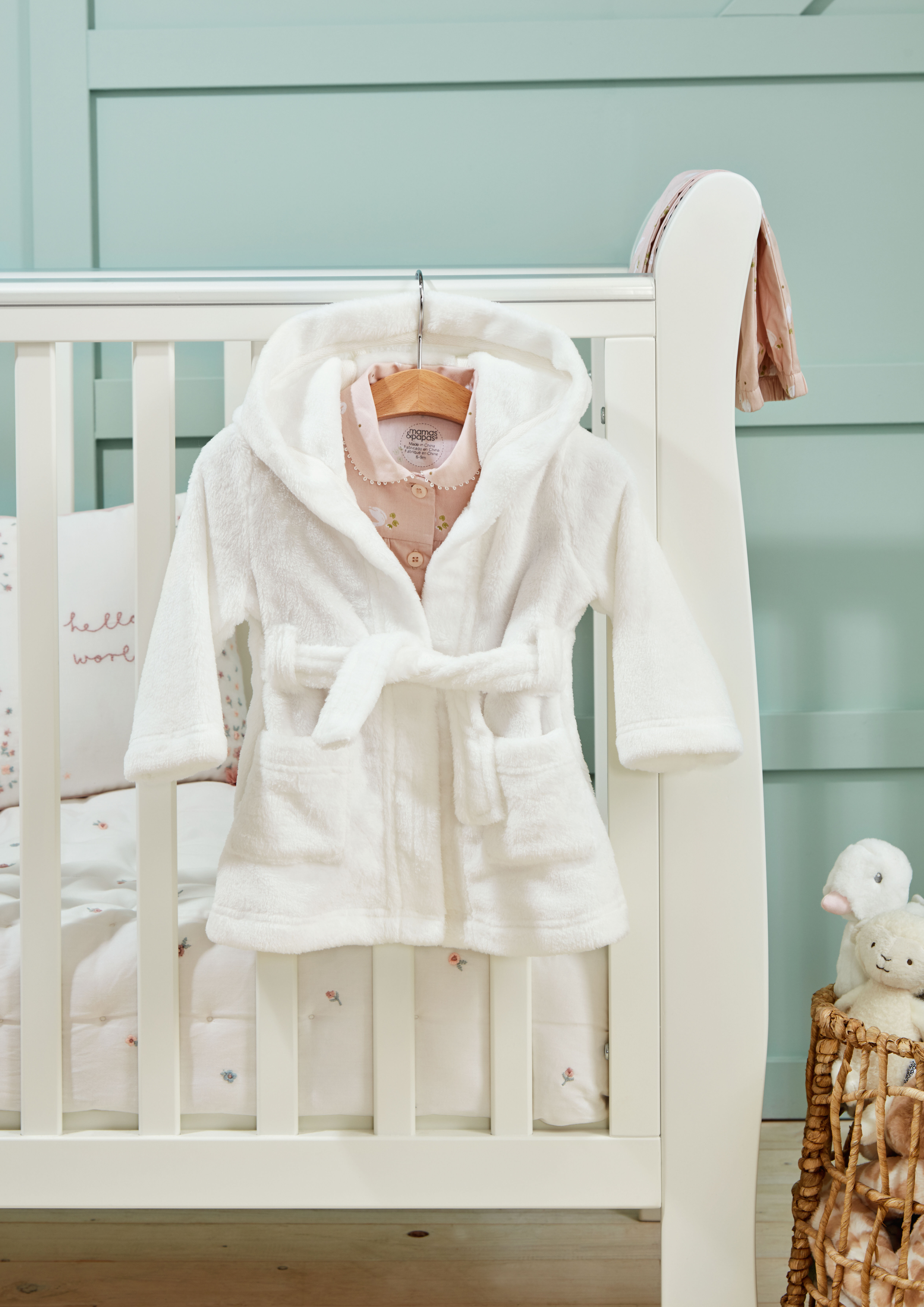 White Dressing Gown image number 9