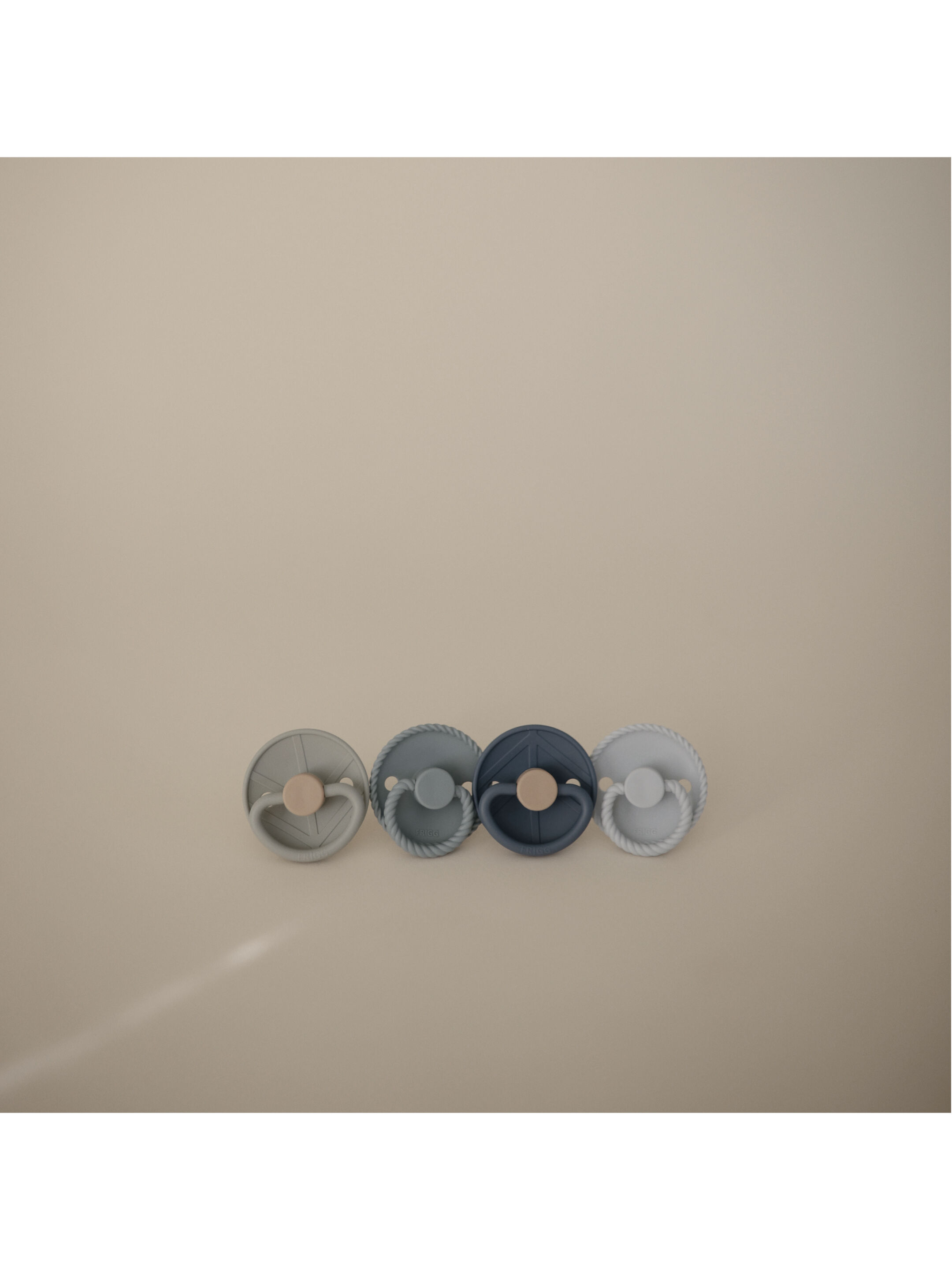 FRIGG Round Latex Baby Pacifier 0-6M 4-Pack Skyline Serenity - Size 1 image number 3