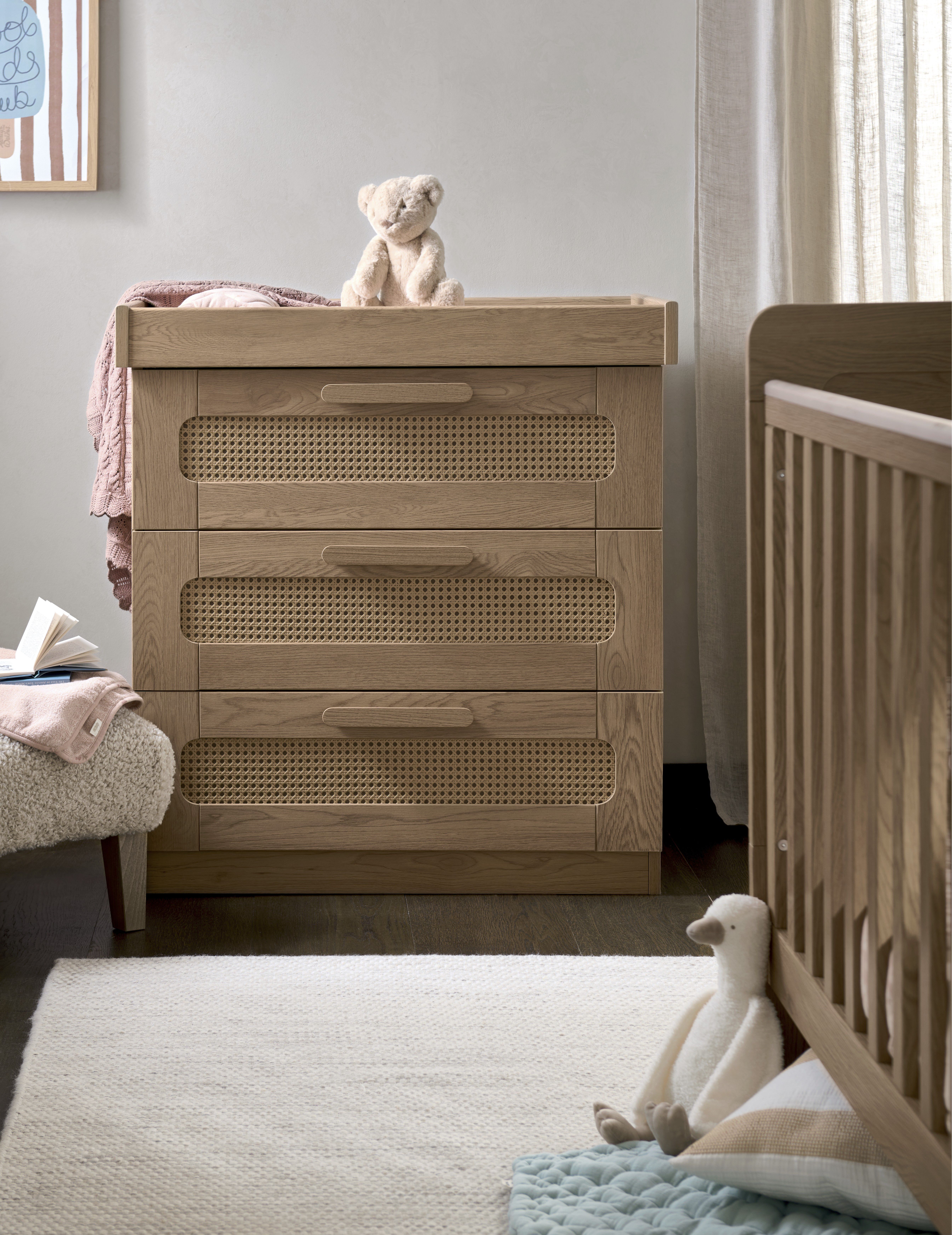 Esna 2 Piece Cotbed Set with Dresser Changer - Rattan image number 4