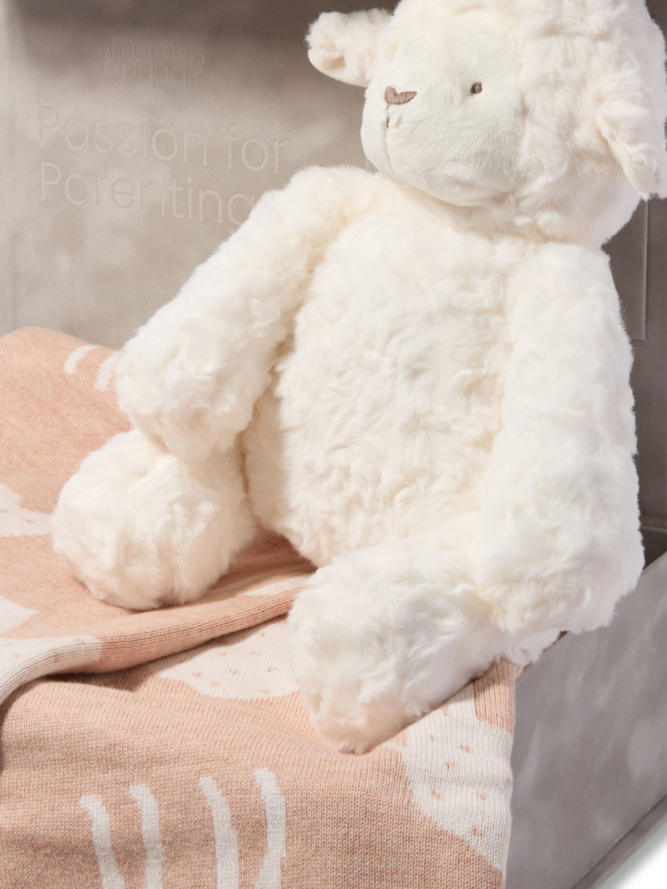 Cuddle Gift Set - Camel Pink Blanket with Larry Lamb Soft Toy image number 2