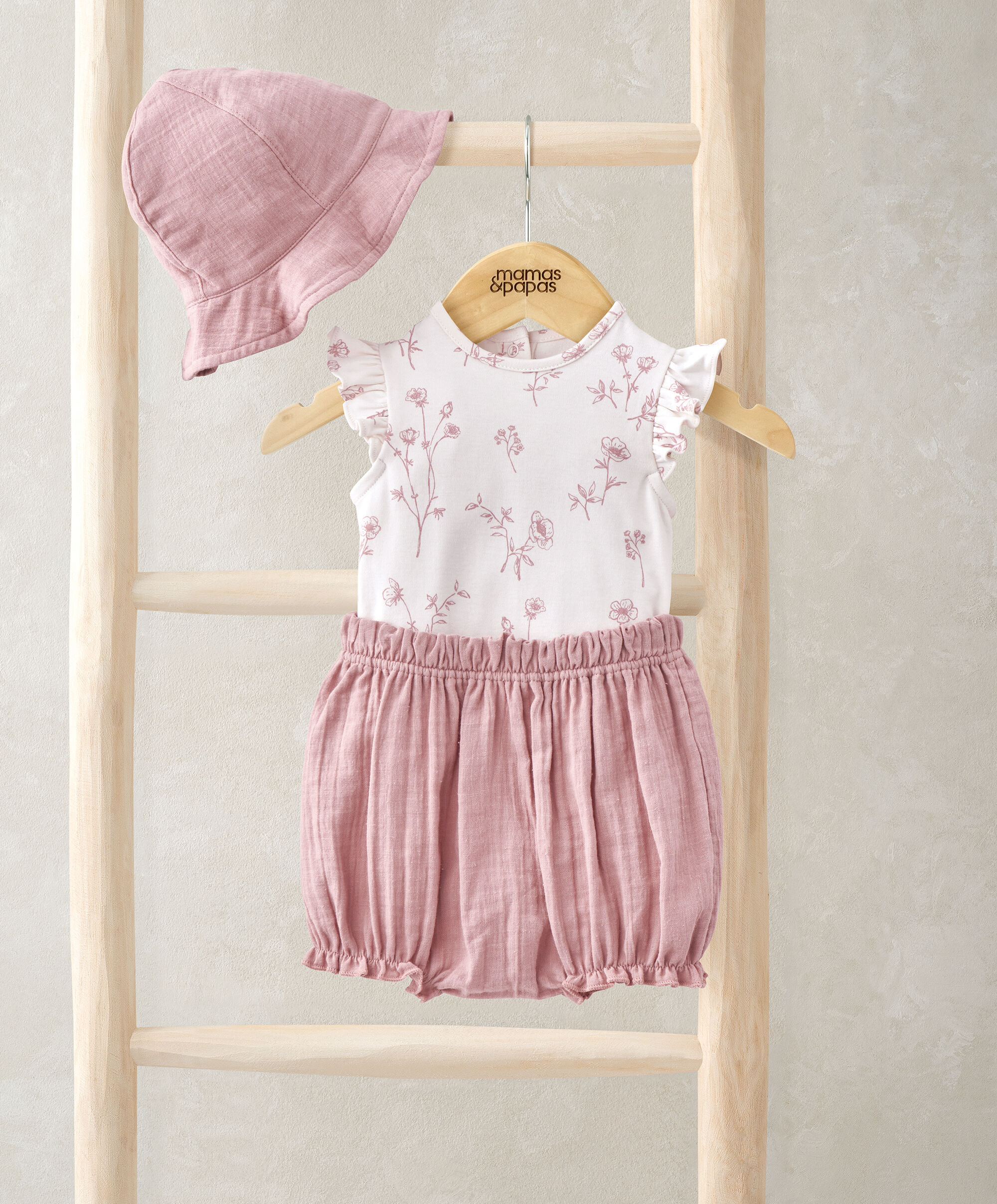 3 Piece Bodysuit, Bloomer & Hat Set image number 1