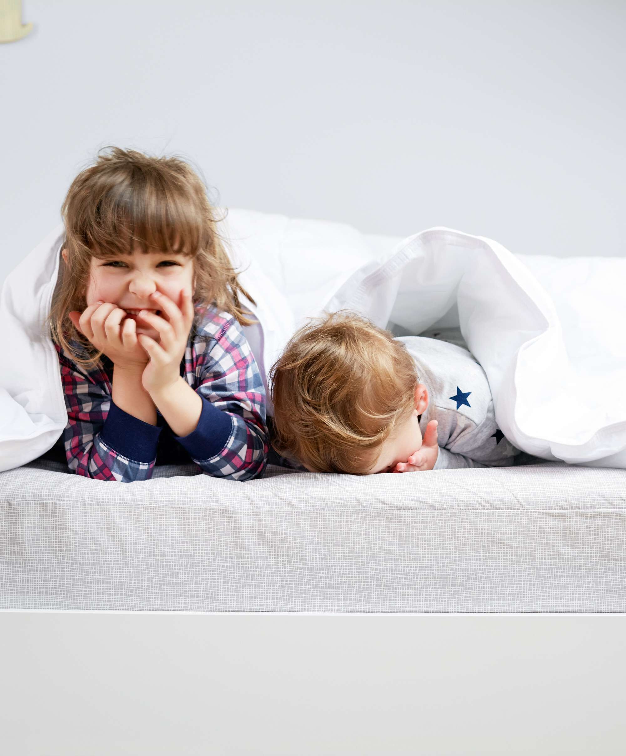 Anti Allergy Cotbed Duvet & Pillow Set image number 6