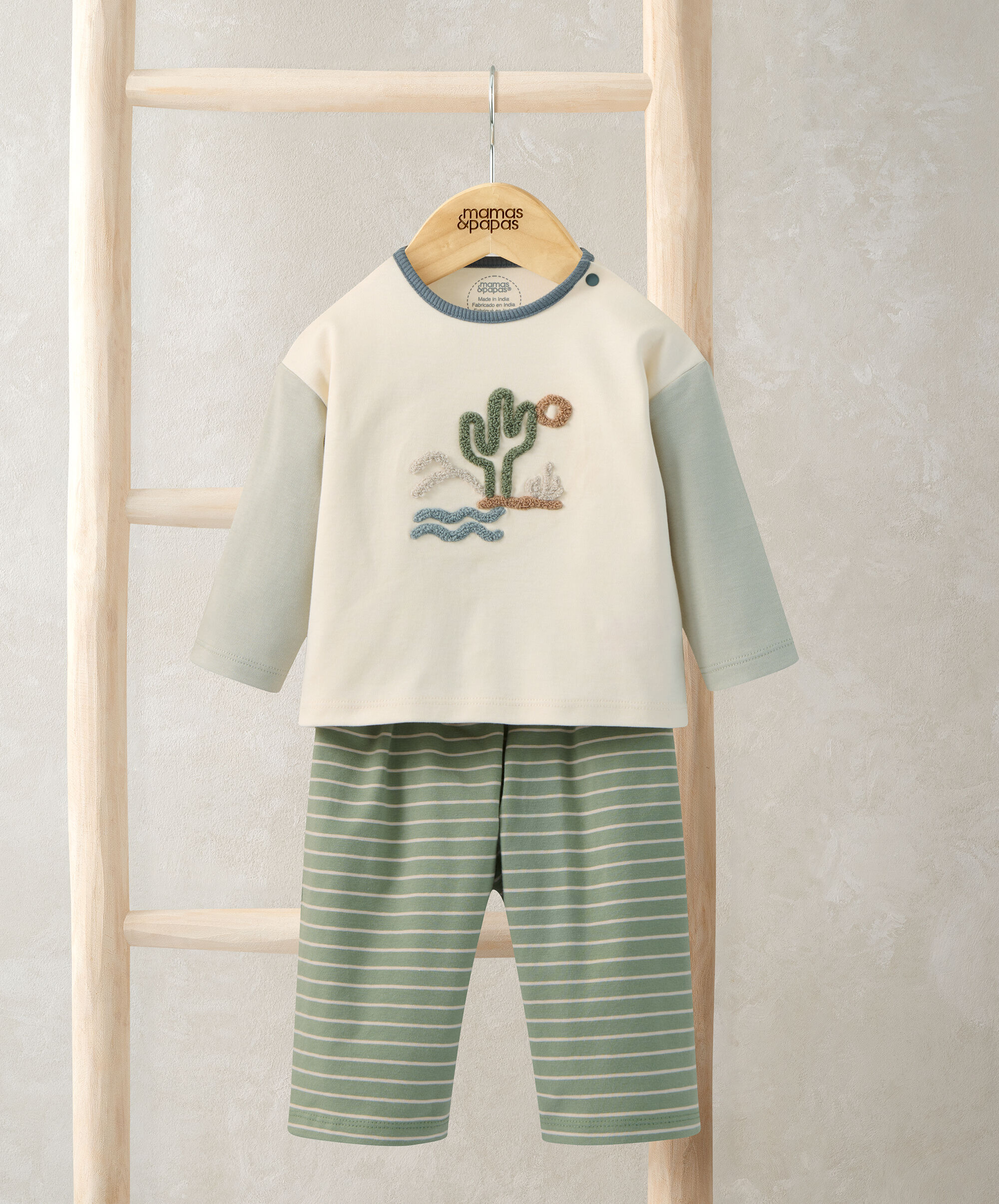 Sunshine T-Shirt & Stripped Trousers image number 3