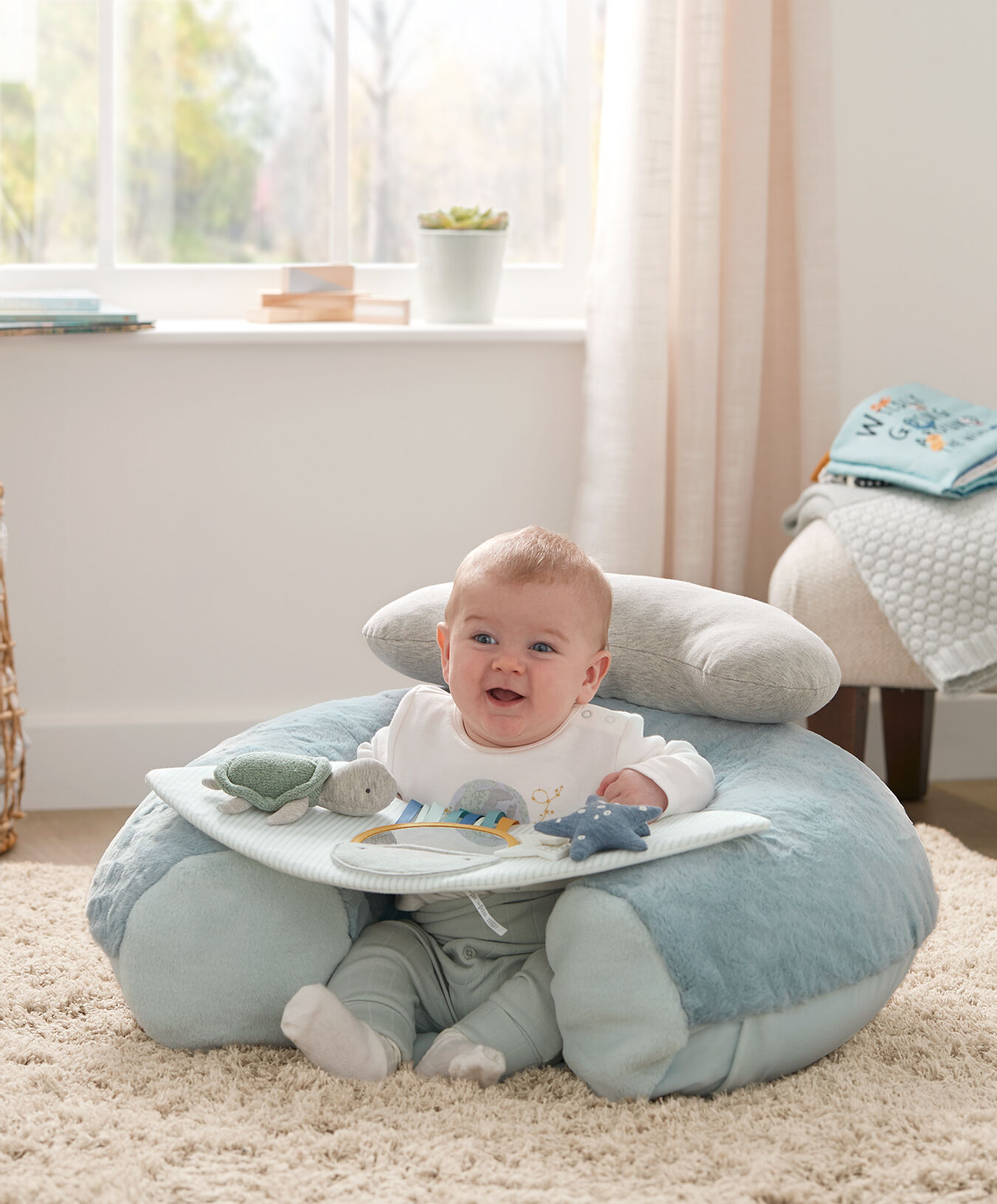 Welcome to the World Sit & Play Bunny Interactive Seat - Blue image number 4