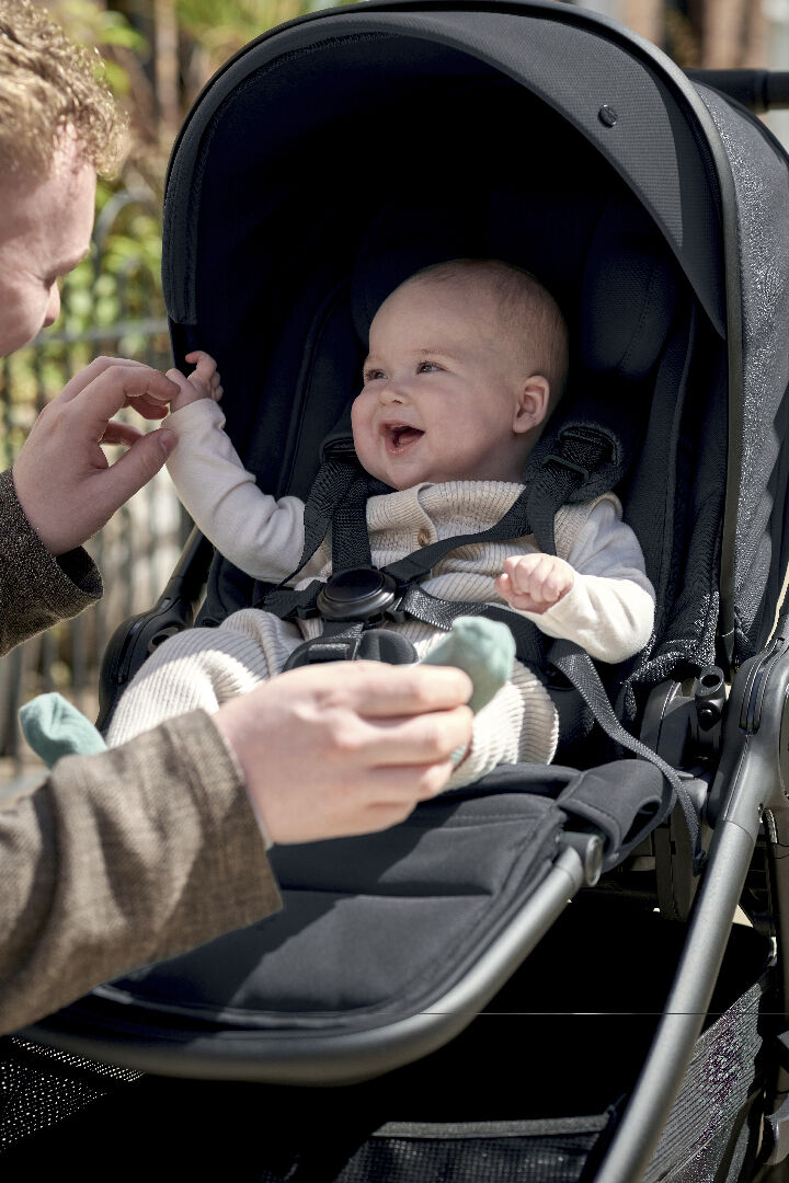 Ocarro 2 Pushchair and Carrycot Bundle with Changing Backpack (3Pieces) - Eclipse image number 5