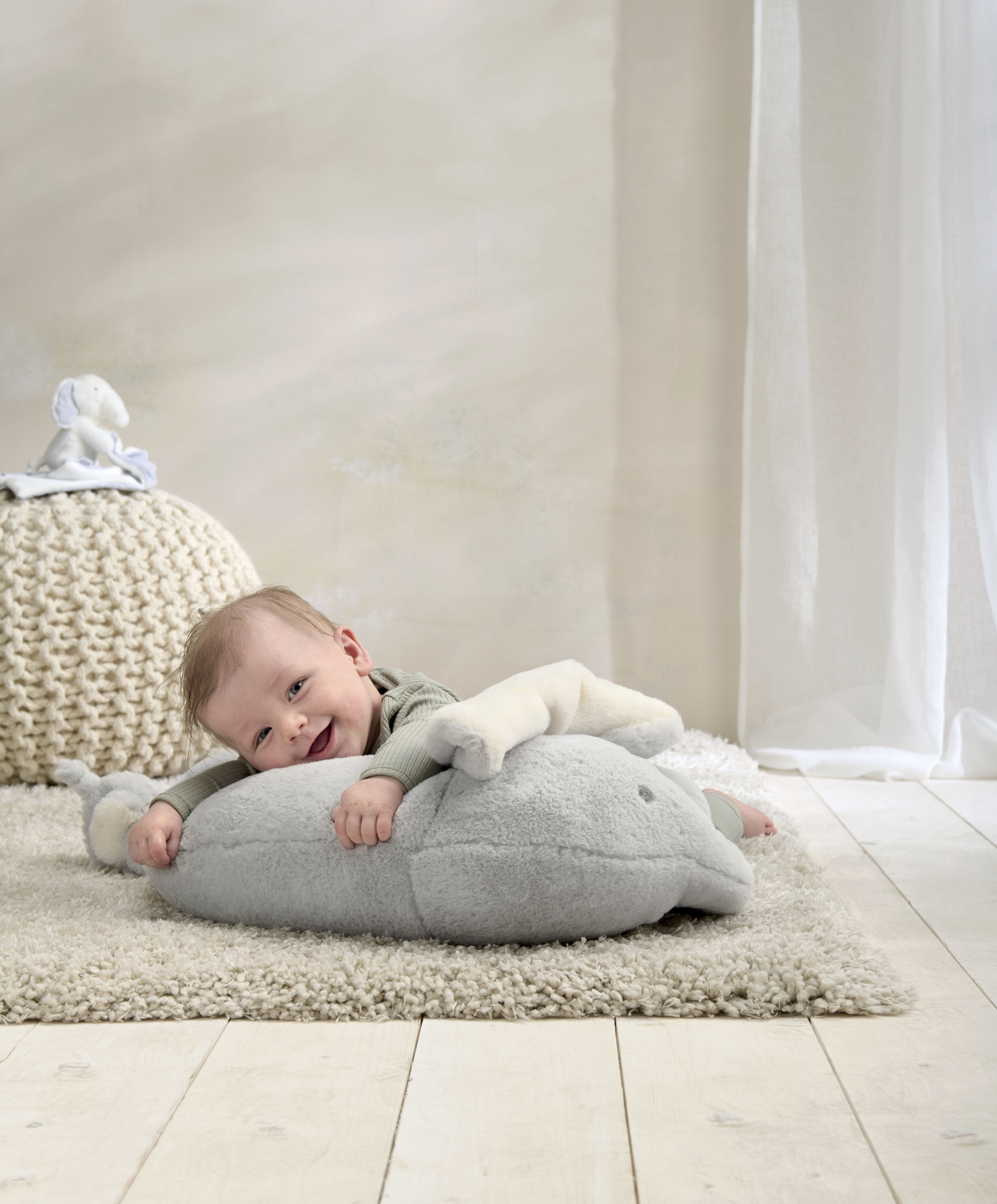 Tummy Time Snugglerug - Welcome to the World Elephant image number 5